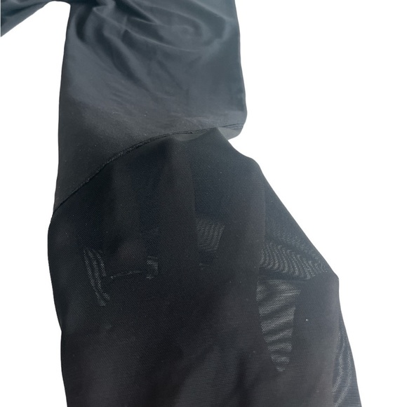 Athleta capri leggings. Women's size small. - Picture 4 of 5